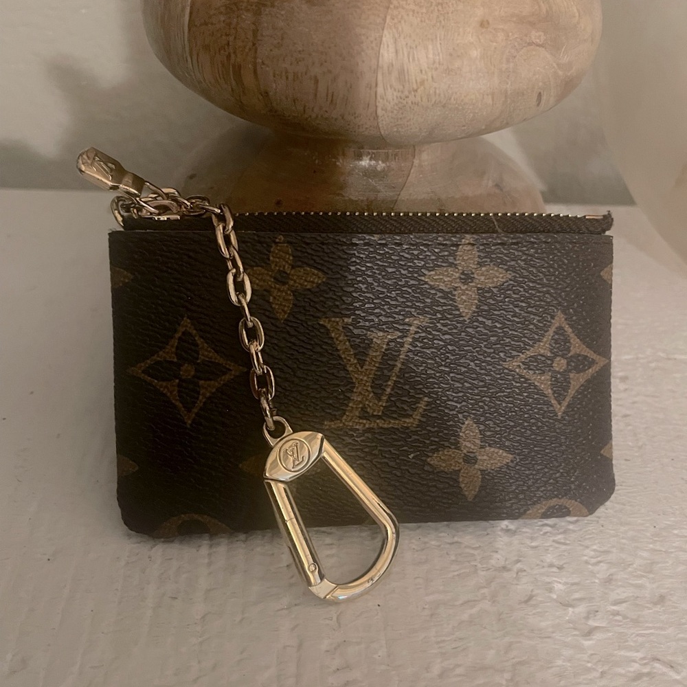 Lv key pouch